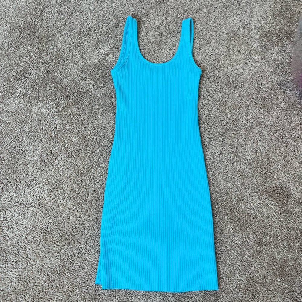 Blue Sleeveless Scoop Neck Midi Dress